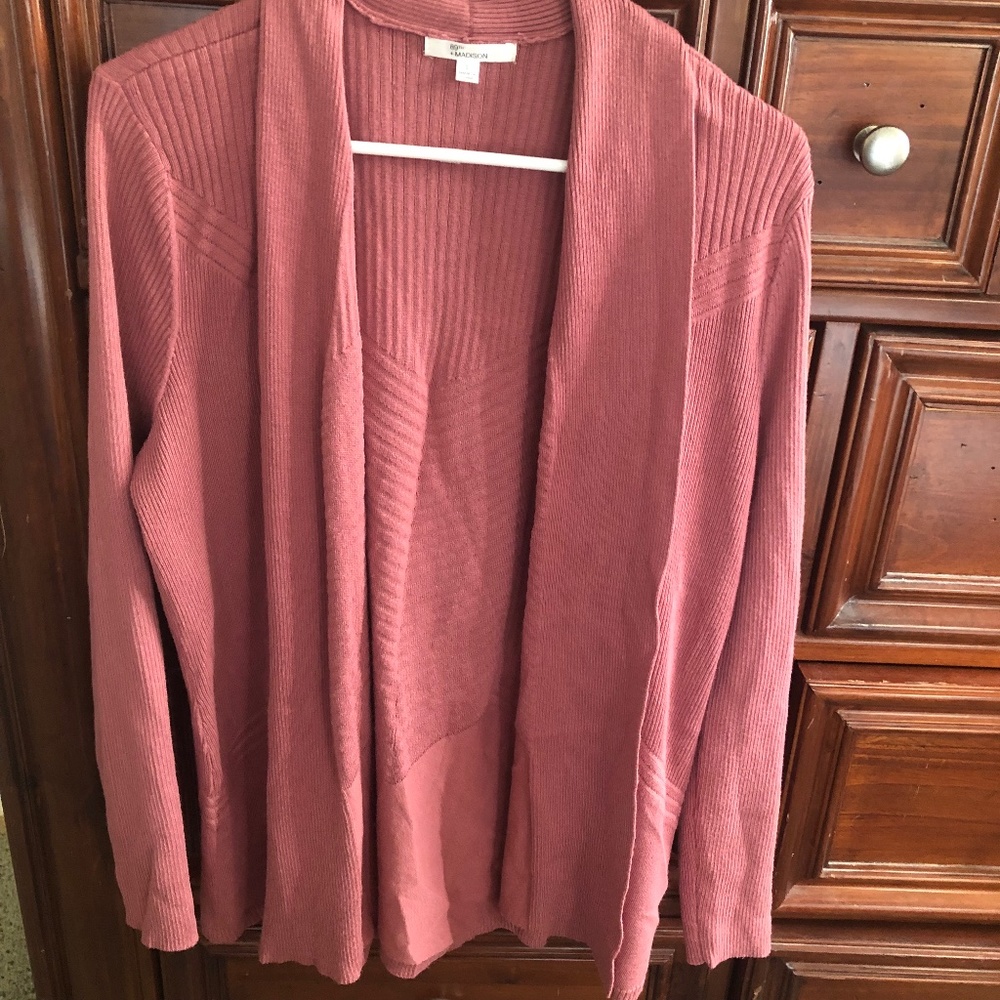 89th Madison pink dusty mauve sweater large